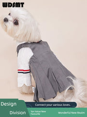 This pet suspender skirt features a pleated design